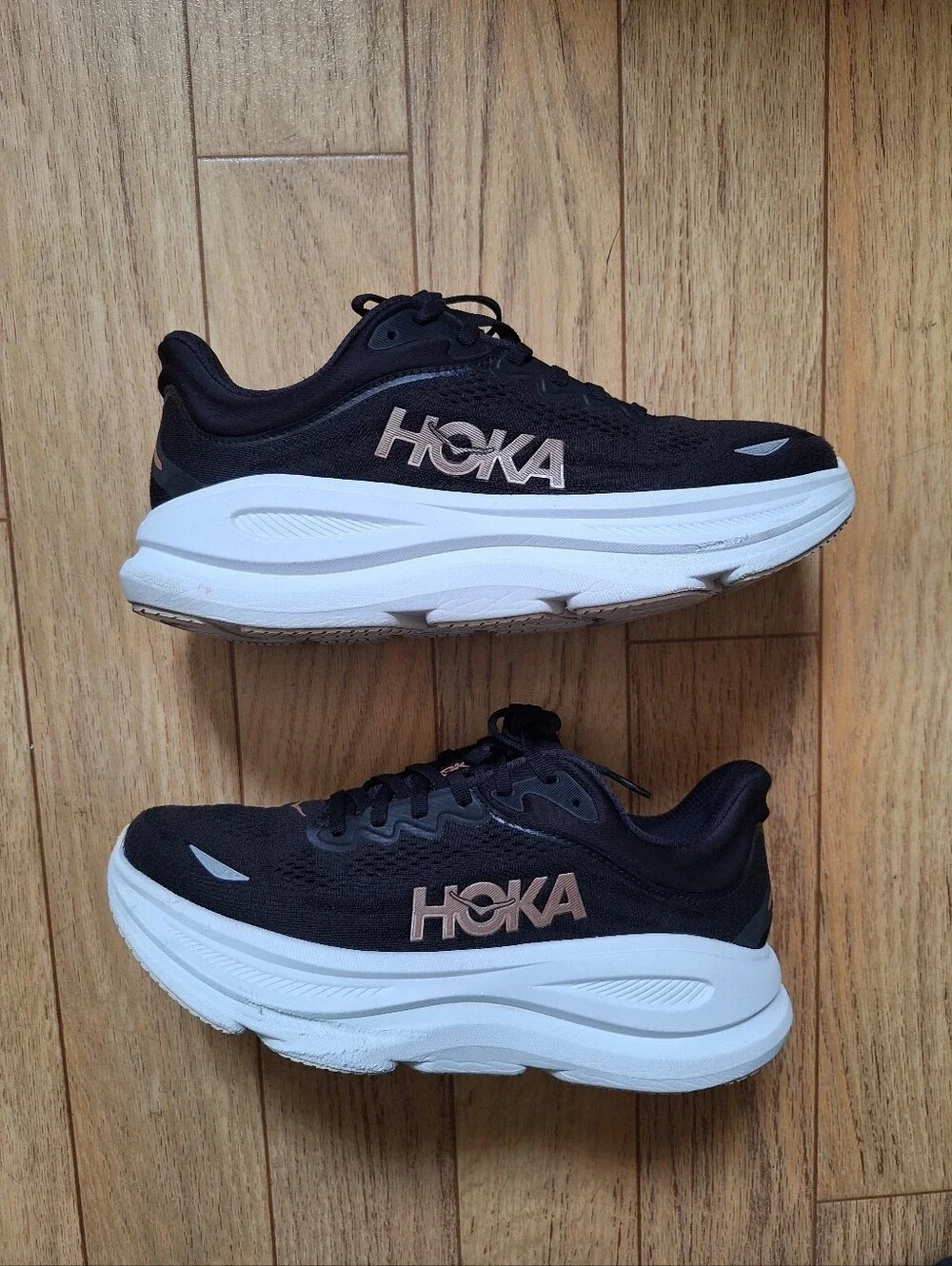 Hoka  Bondi 9 Women's  Black/Rose Size  9B